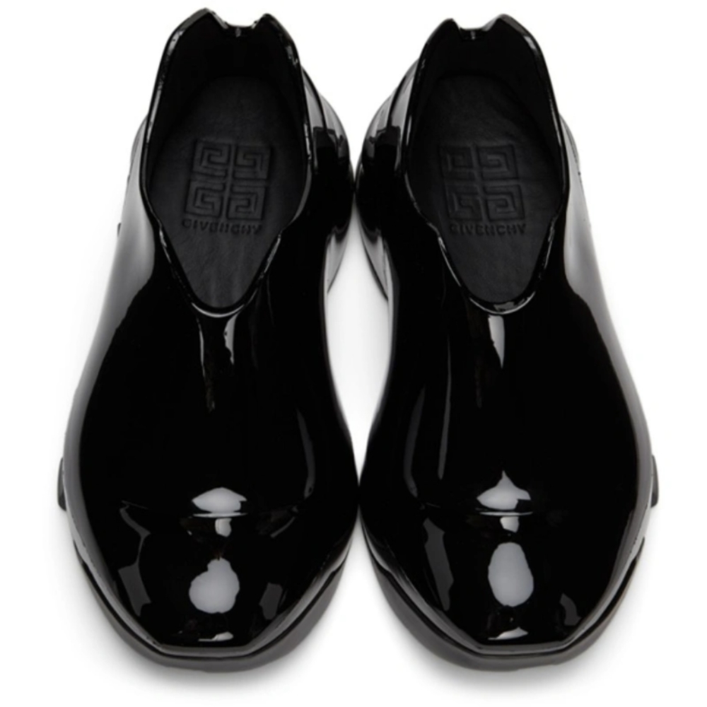 GIVENCHYBlack Shiny Monumental Mallow Low Sneakers